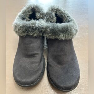 Bzees Golden Go Washable Faux Fur Ankle Boots Grey Women’s Size 8M